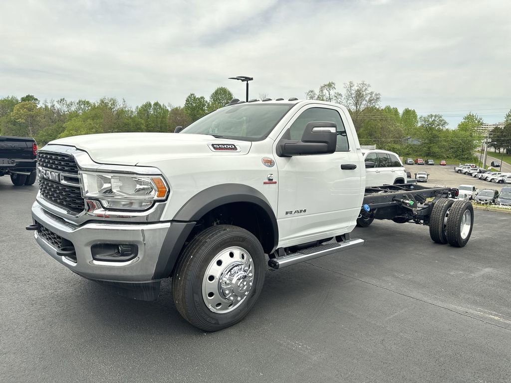New 2024 RAM 5500 SLT w/ Quick Order Package 2YG SLT AWD/4WD image 4