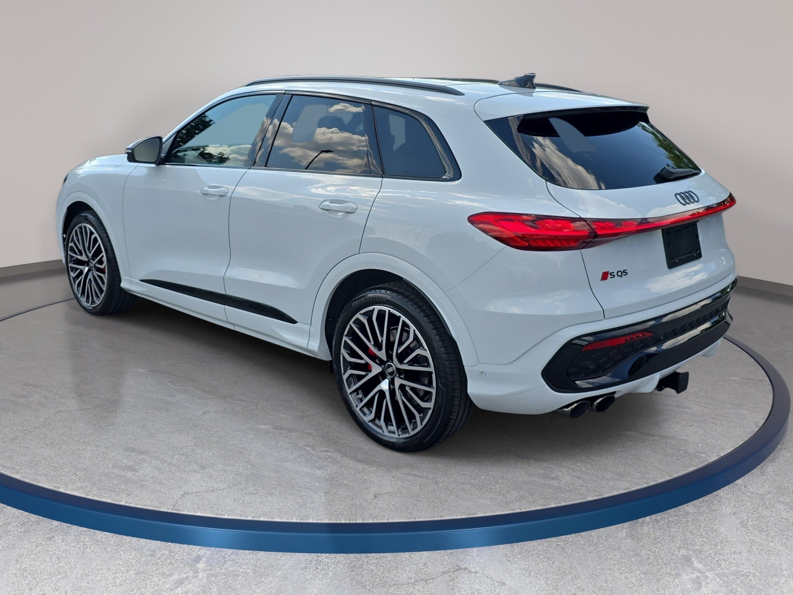 New 2026 Audi SQ5 Prestige AWD/4WD image 7
