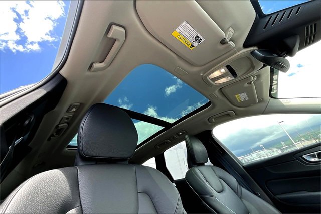 Used 2025 Volvo XC60 T8 Plus w/ Protection Package Premier image 17