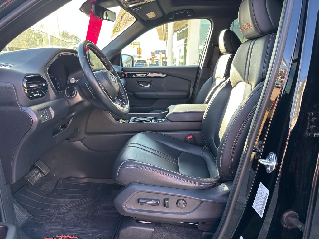 Used 2024 Honda Pilot TrailSport image 9