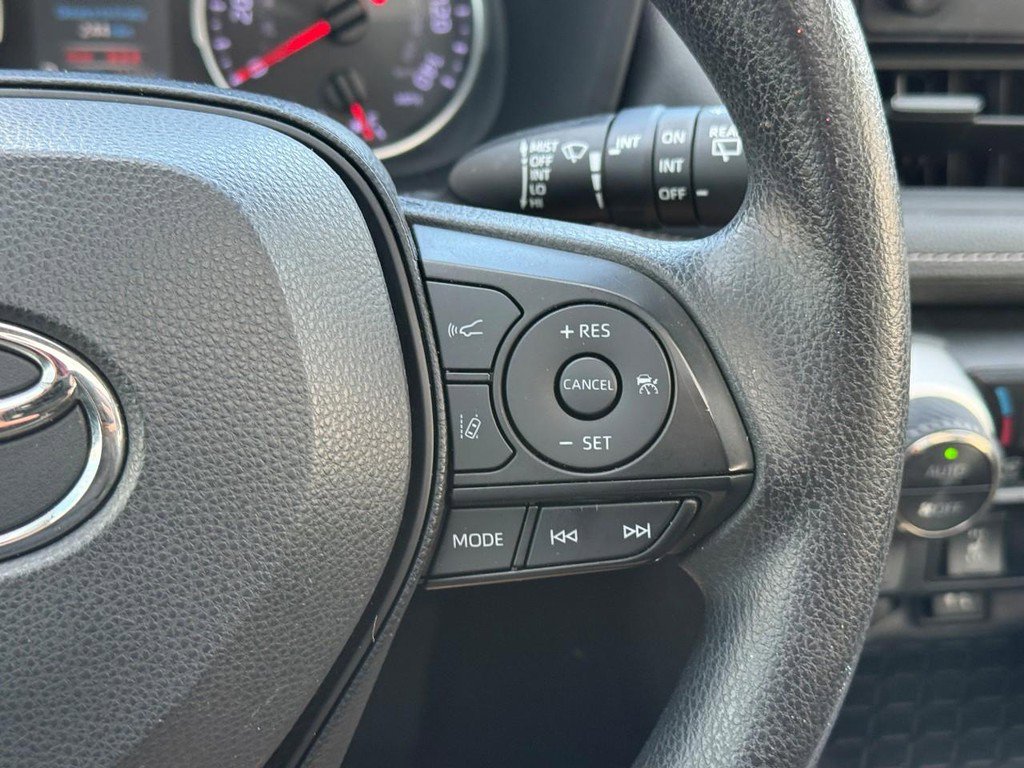 Used 2019 Toyota RAV4 XLE w/ Convenience Package image 22