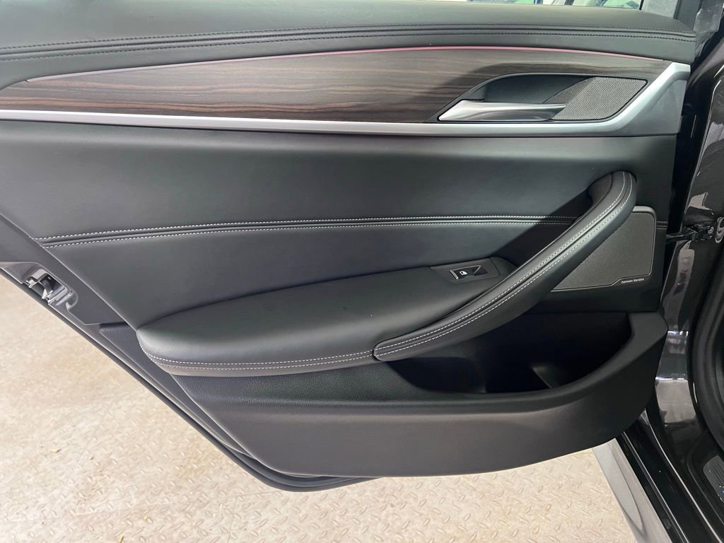 Used 2020 BMW 540i xDrive w/ M Sport Package image 27