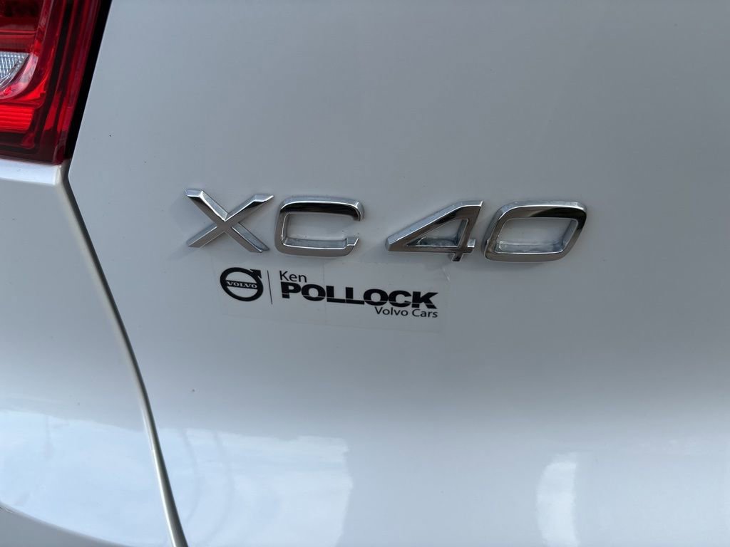 Certified 2023 Volvo XC40 B5 Plus w/ Protection Package AWD/4WD image 10