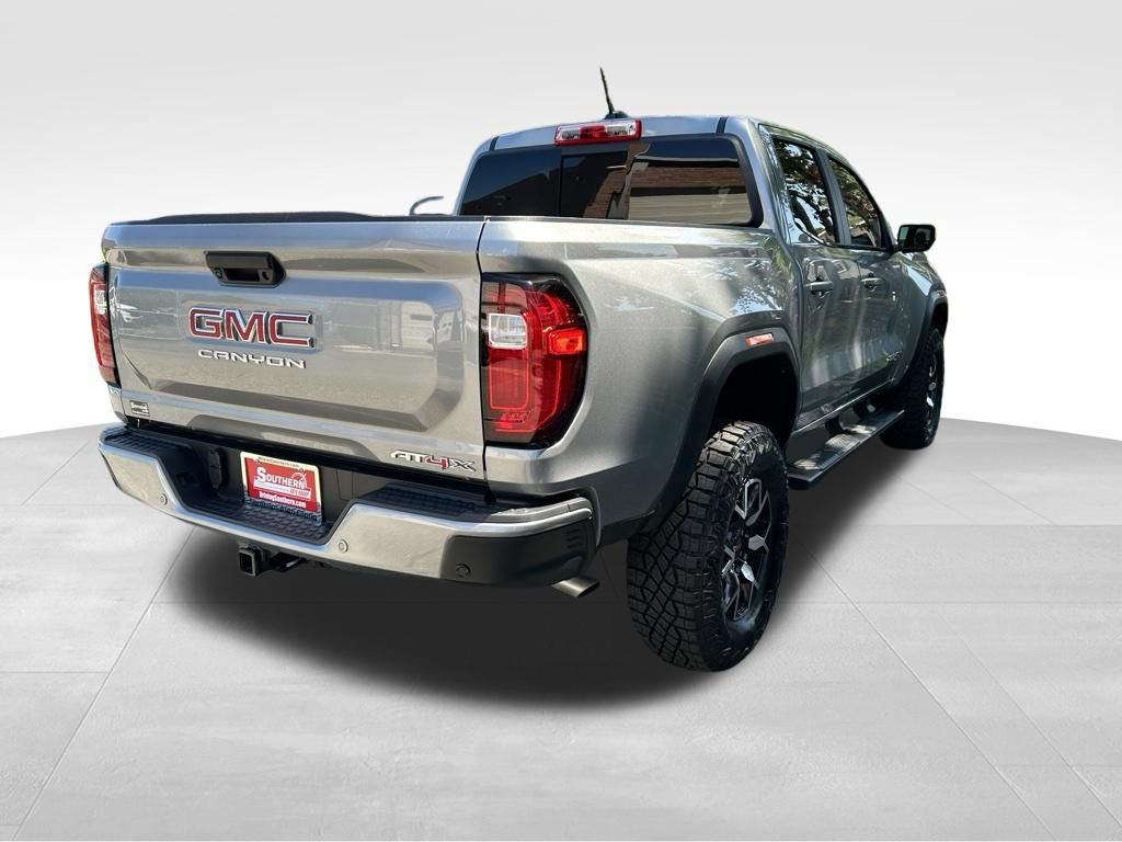 Used 2025 GMC Canyon AT4 w/ AT4X Package AWD/4WD image 5