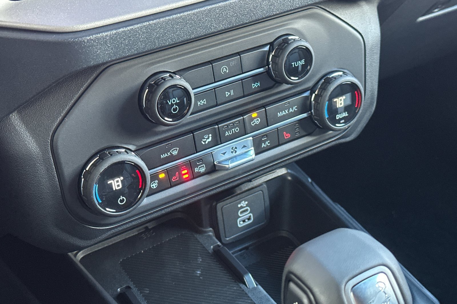 New 2026 Ford Bronco Outer Banks AWD/4WD image 24