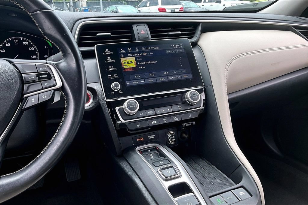 Used 2020 Honda Insight Touring image 9