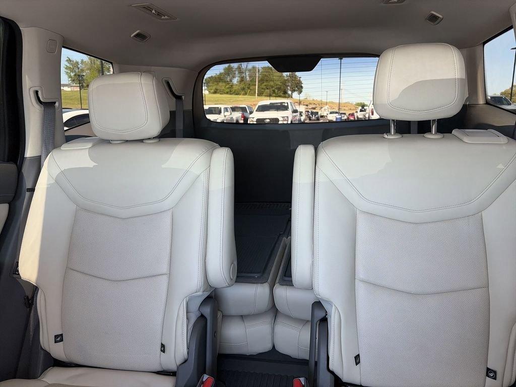 Used 2021 Cadillac XT6 Premium Luxury image 22