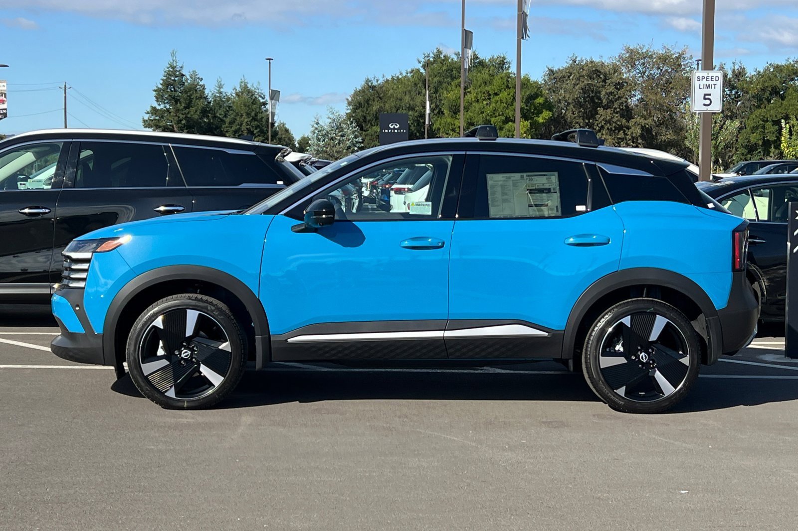 New 2026 Nissan Kicks SR w/ Cold Weather Package image 7
