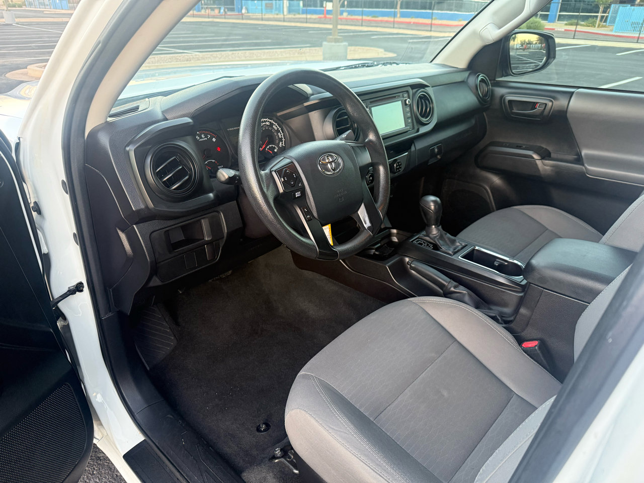 Used 2016 Toyota Tacoma SR RWD image 10