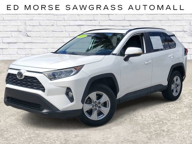 Used 2019 Toyota RAV4 XLE FWD image 1