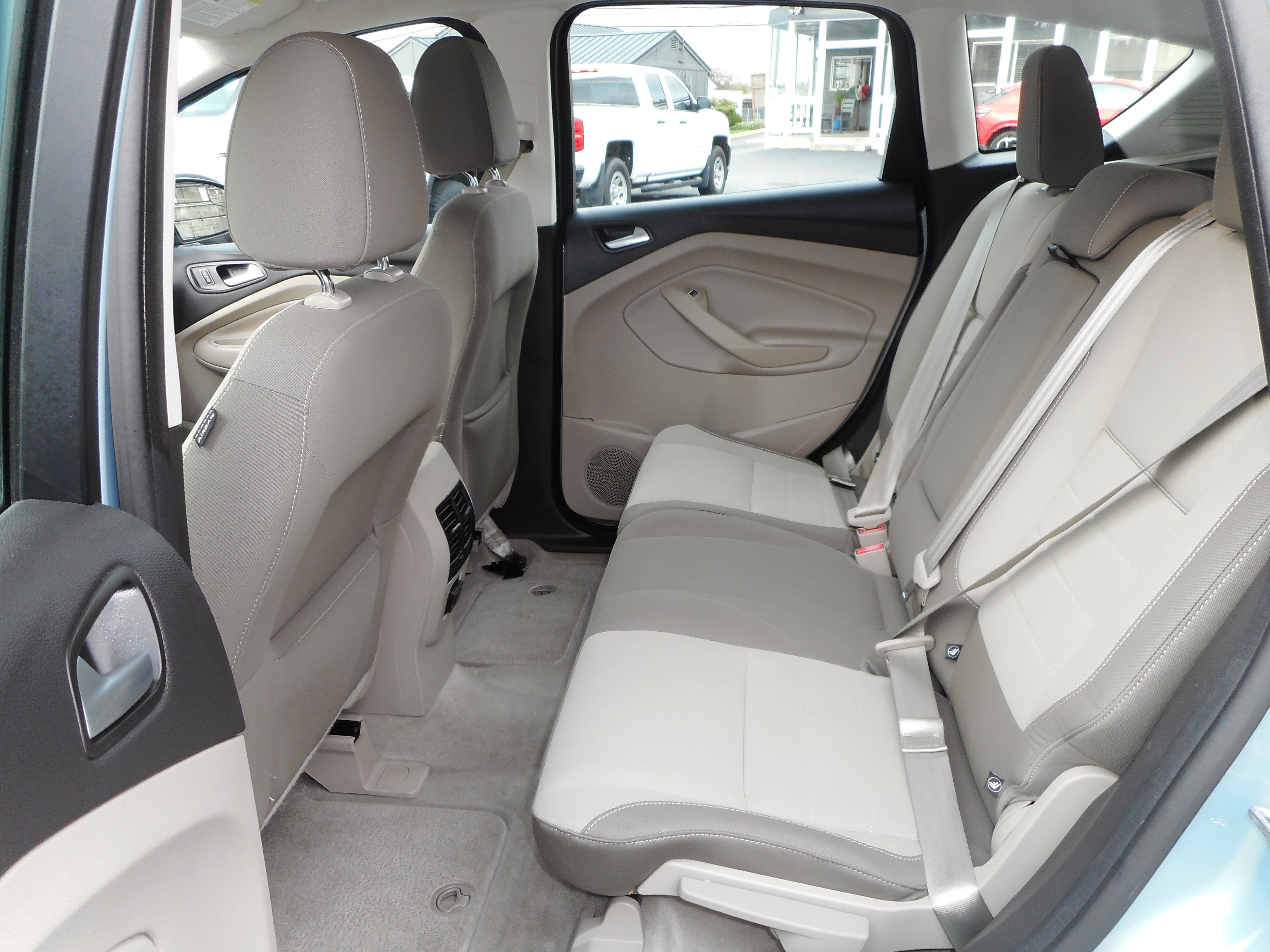 Used 2013 Ford C-MAX SE image 16