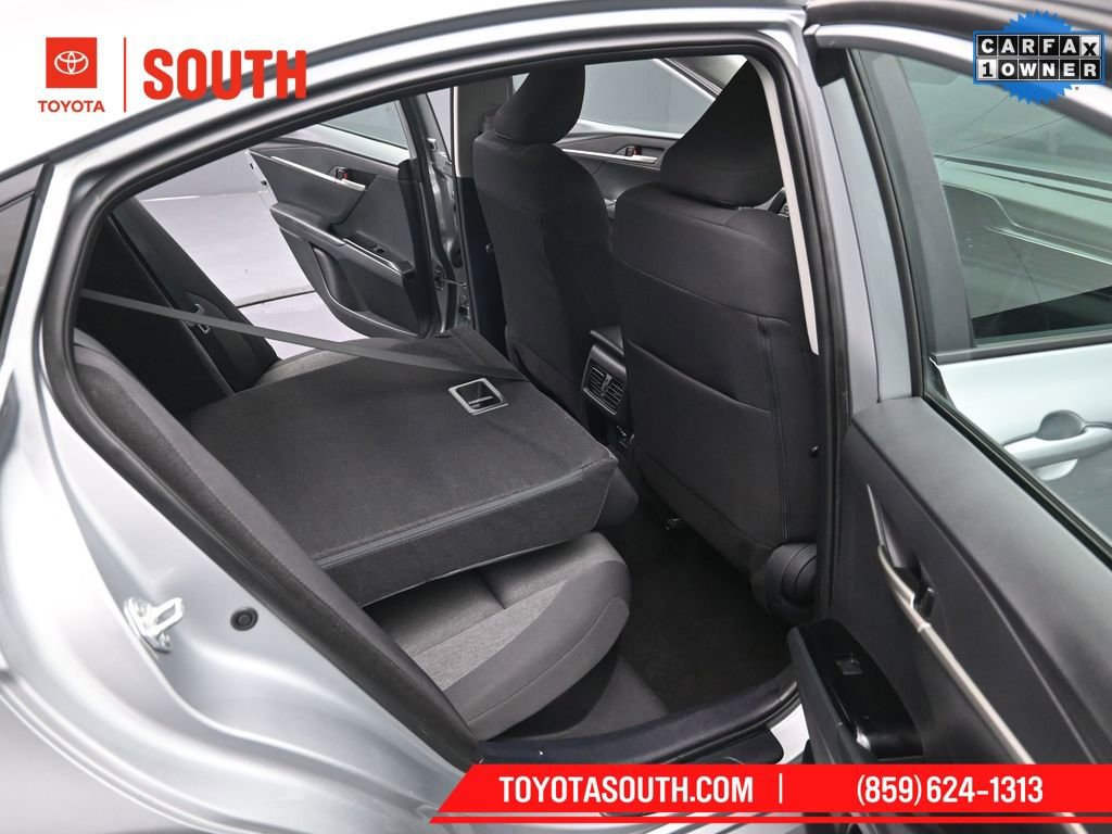 Used 2025 Toyota Camry LE image 32