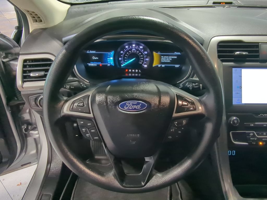 Used 2020 Ford Fusion SE FWD image 27