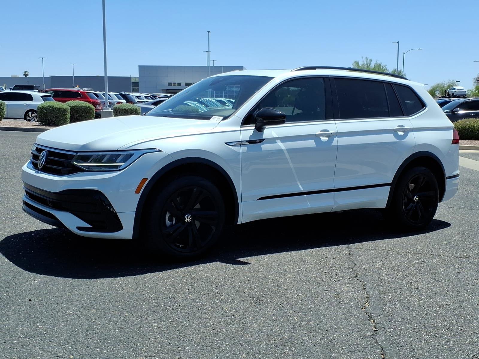 Certified 2023 Volkswagen Tiguan SE R-Line FWD image 3