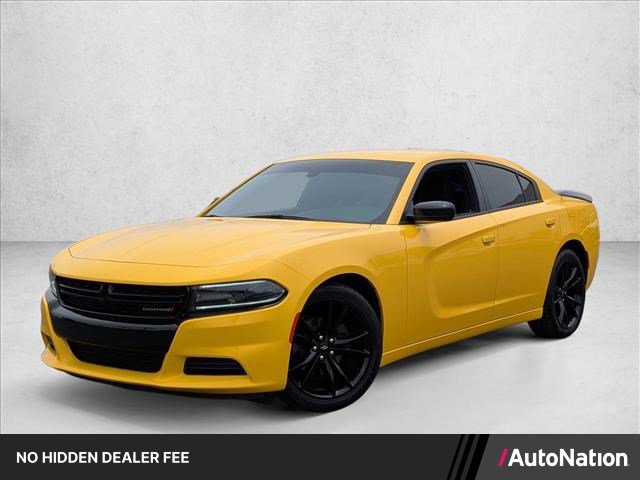 Used 2017 Dodge Charger SE w/ Blacktop Package RWD image 1