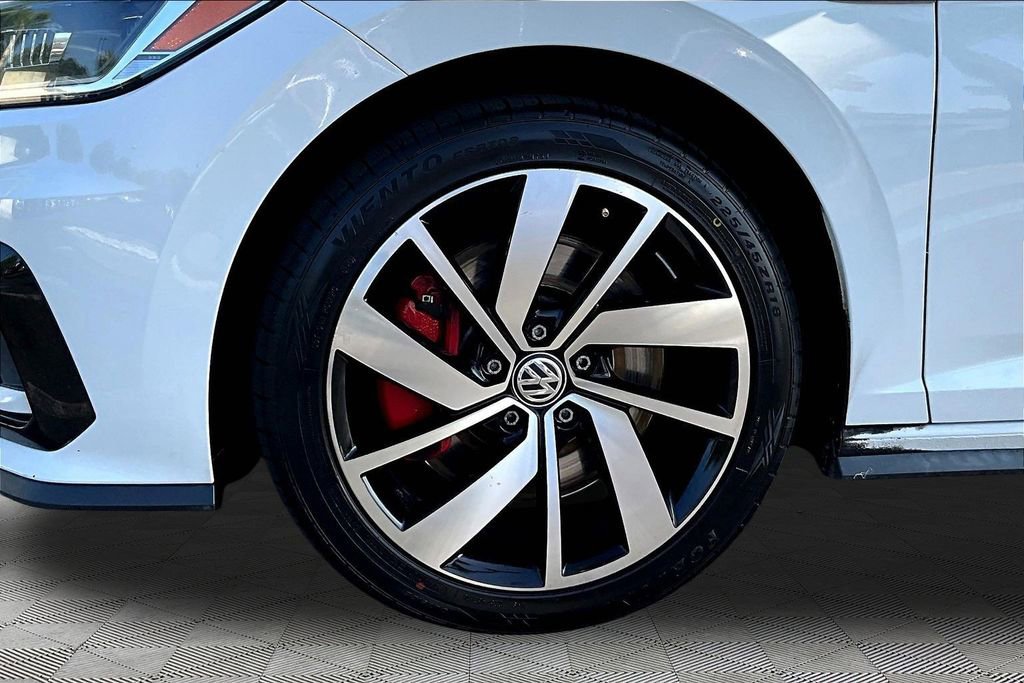 Used 2020 Volkswagen Jetta GLI image 31
