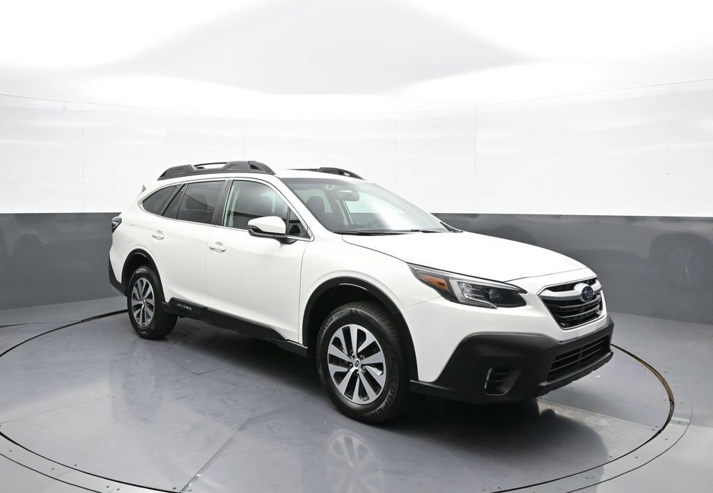 Used 2022 Subaru Outback Premium image 4