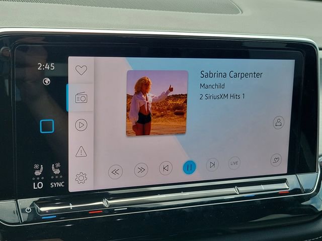 Used 2024 Volkswagen Atlas Cross Sport SE image 12