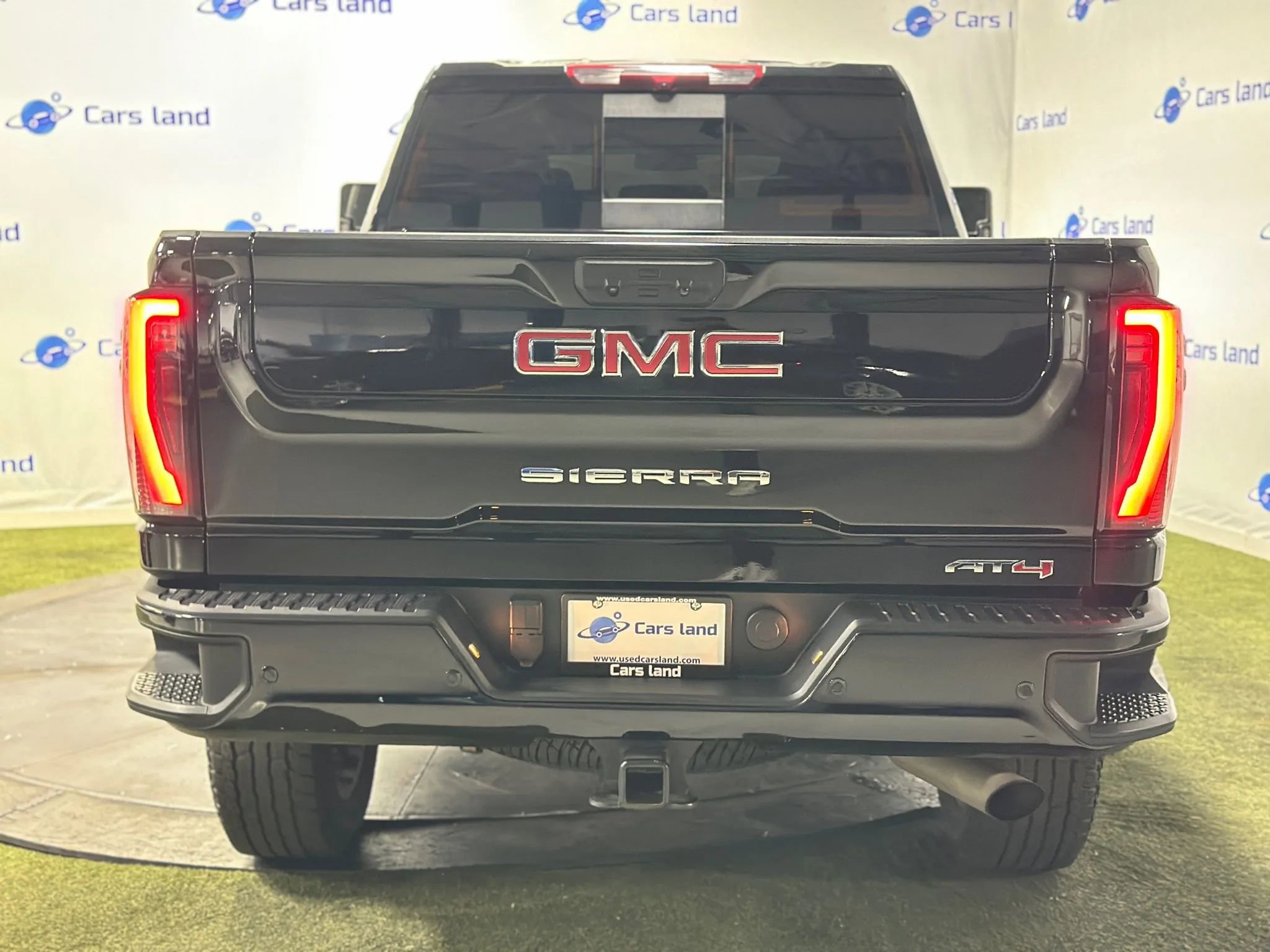 Used 2025 GMC Sierra 2500 AT4 w/ AT4 Preferred Package image 5