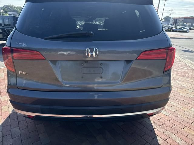 Used 2017 Honda Pilot Touring image 9