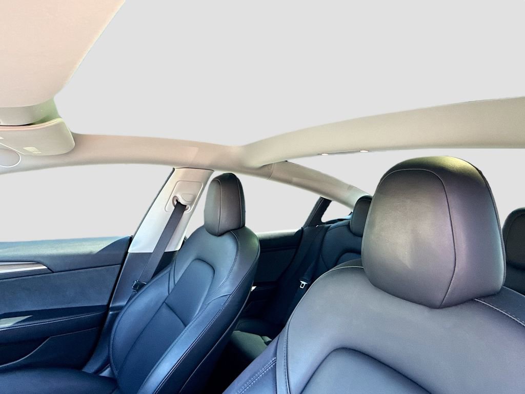 Used 2022 Tesla Model 3 Performance image 25