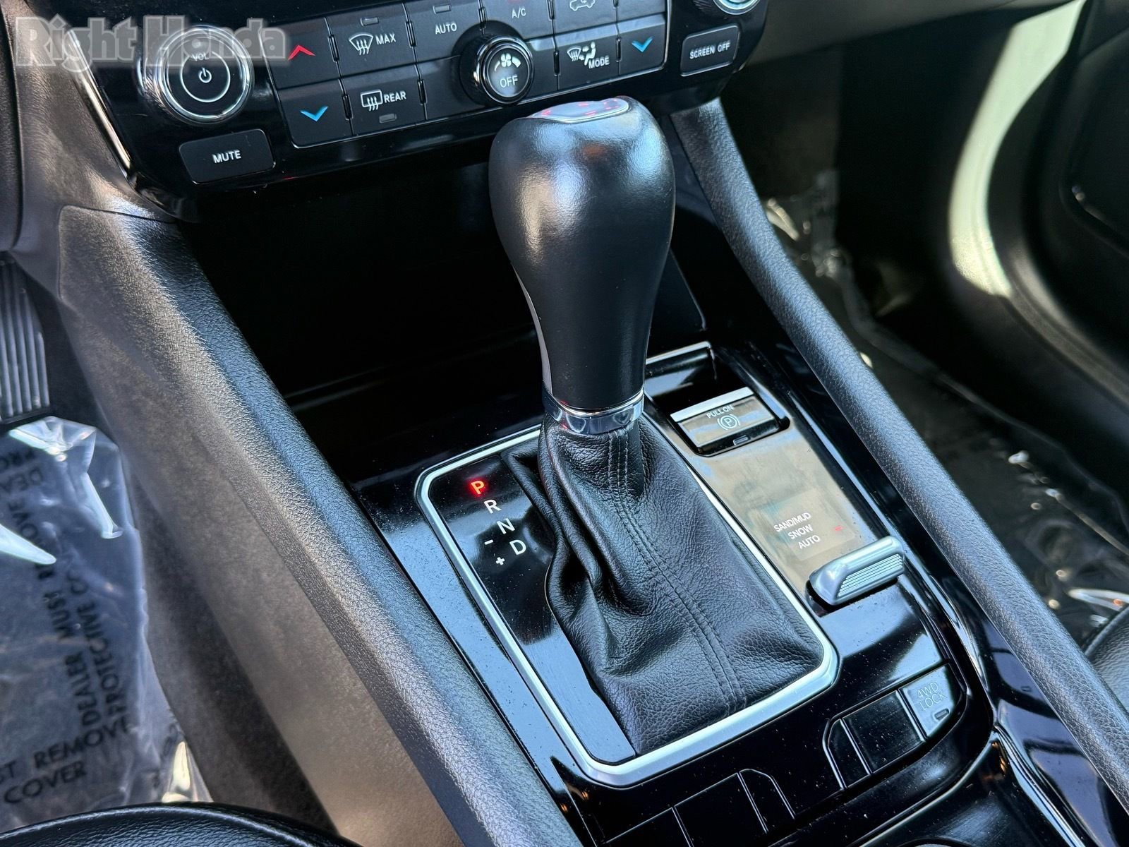 Used 2025 Jeep Compass Limited image 25