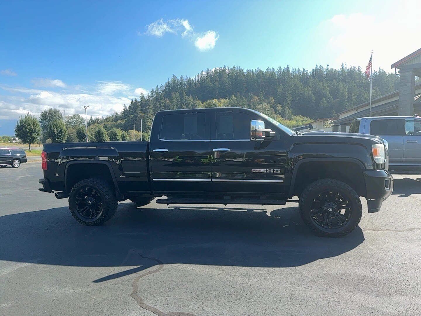Used 2015 GMC Sierra 3500 SLT AWD/4WD image 3