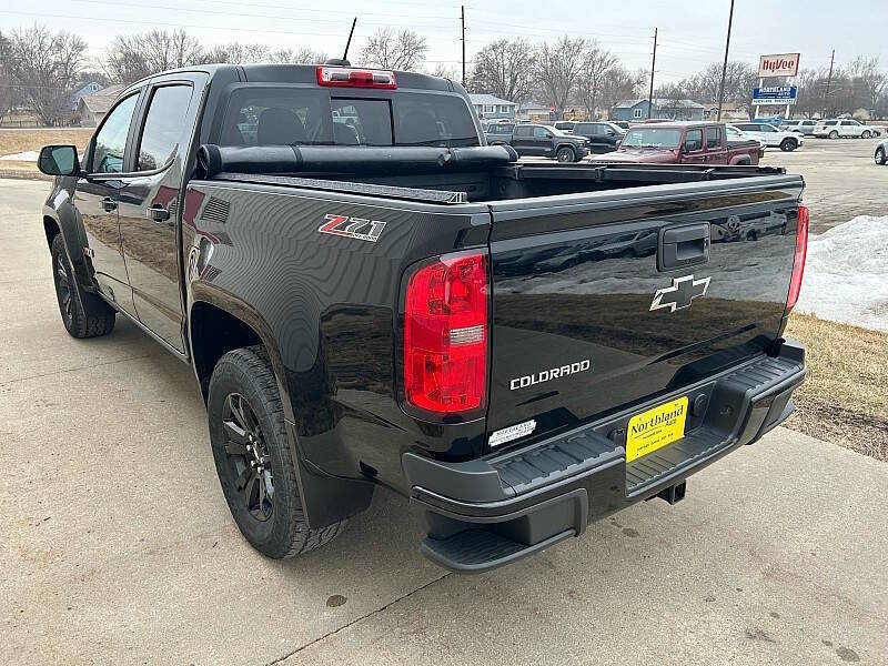 Used 2016 Chevrolet Colorado Z71 w/ Z71 Midnight Edition AWD/4WD image 39