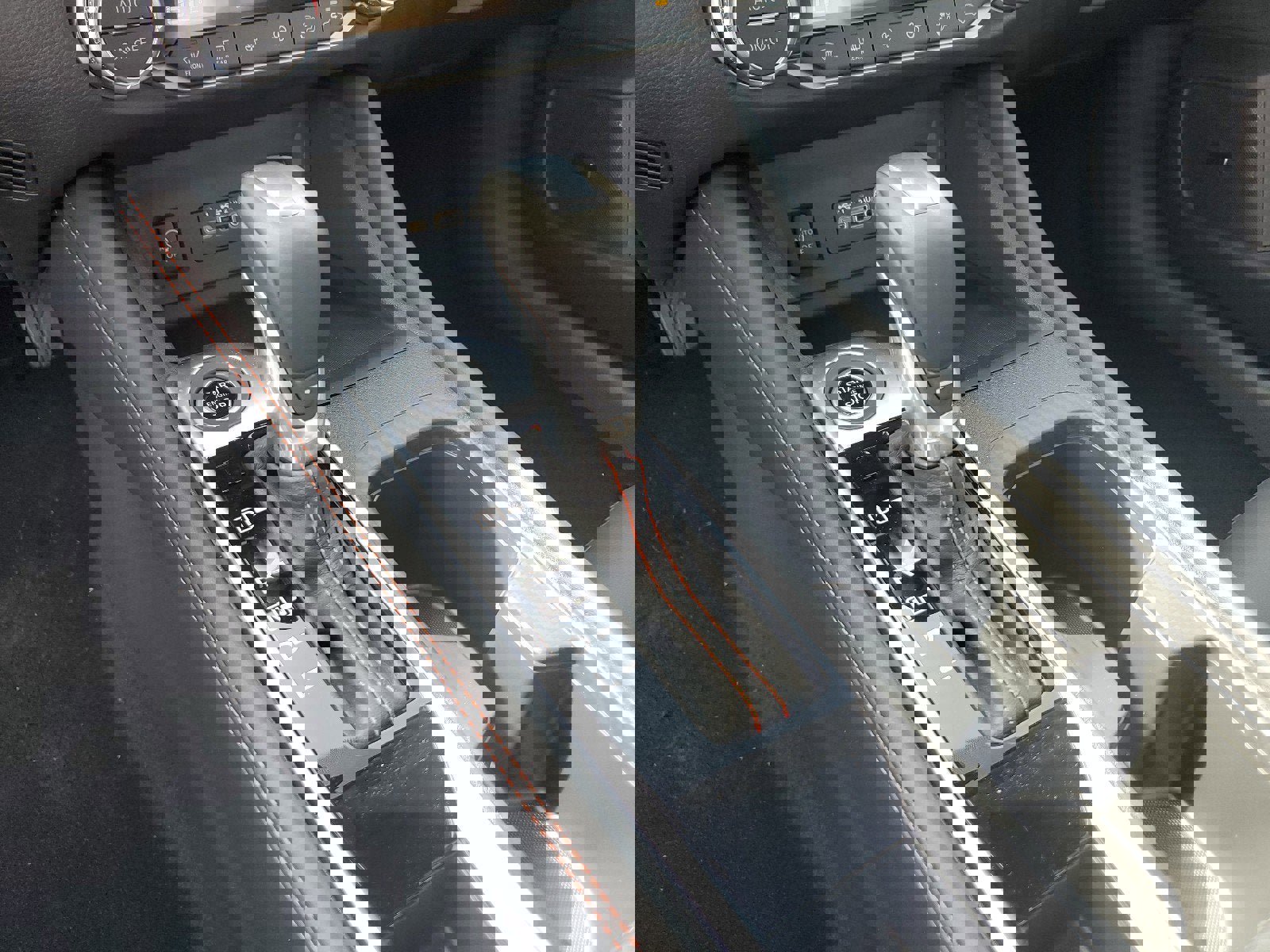 New 2025 Nissan Sentra SR w/ SR Premium Package image 17