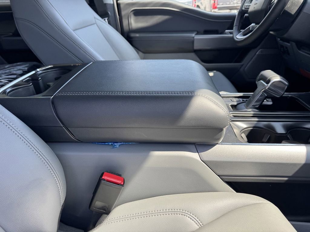 Used 2025 Ford F150 Lightning Flash AWD/4WD image 8