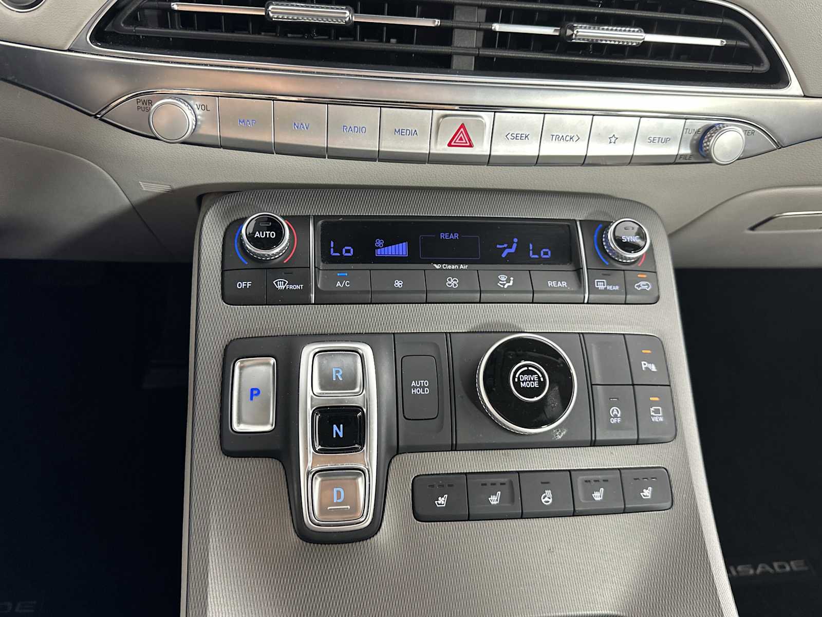 Used 2021 Hyundai Palisade Limited image 21