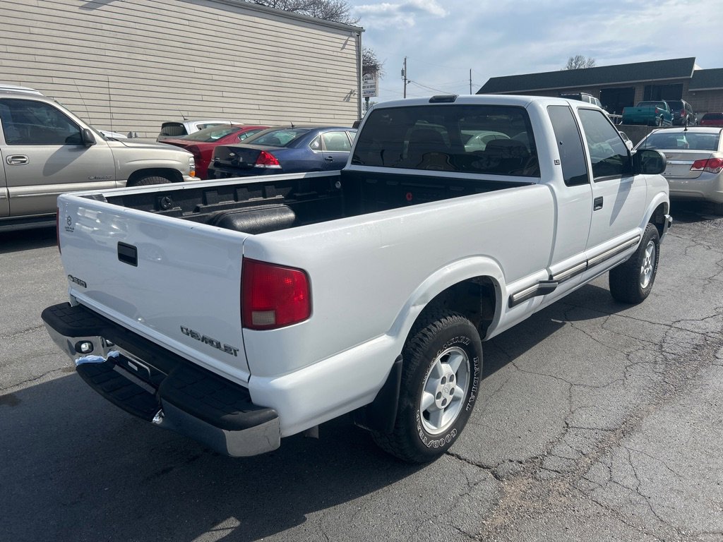 Used 2003 Chevrolet S10 Pickup LS w/ Convenience Package image 6