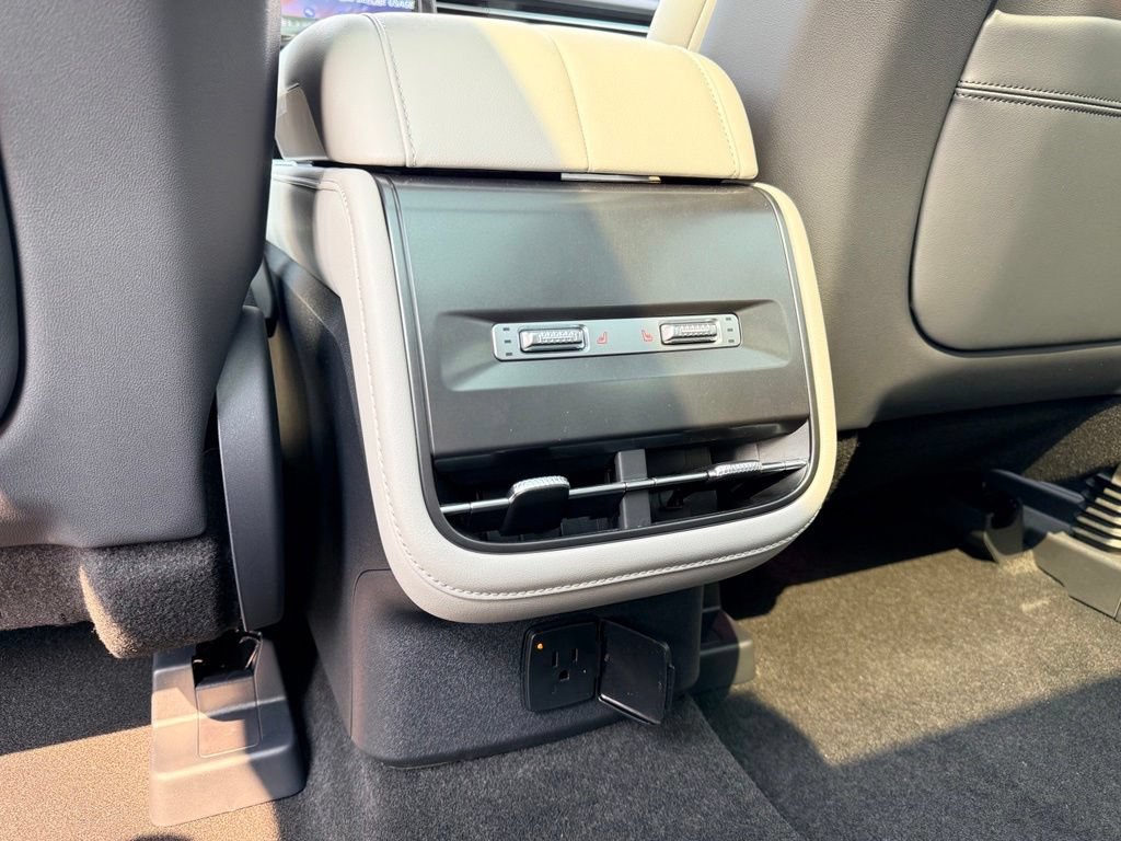 New 2026 Lincoln Nautilus Reserve AWD/4WD image 12