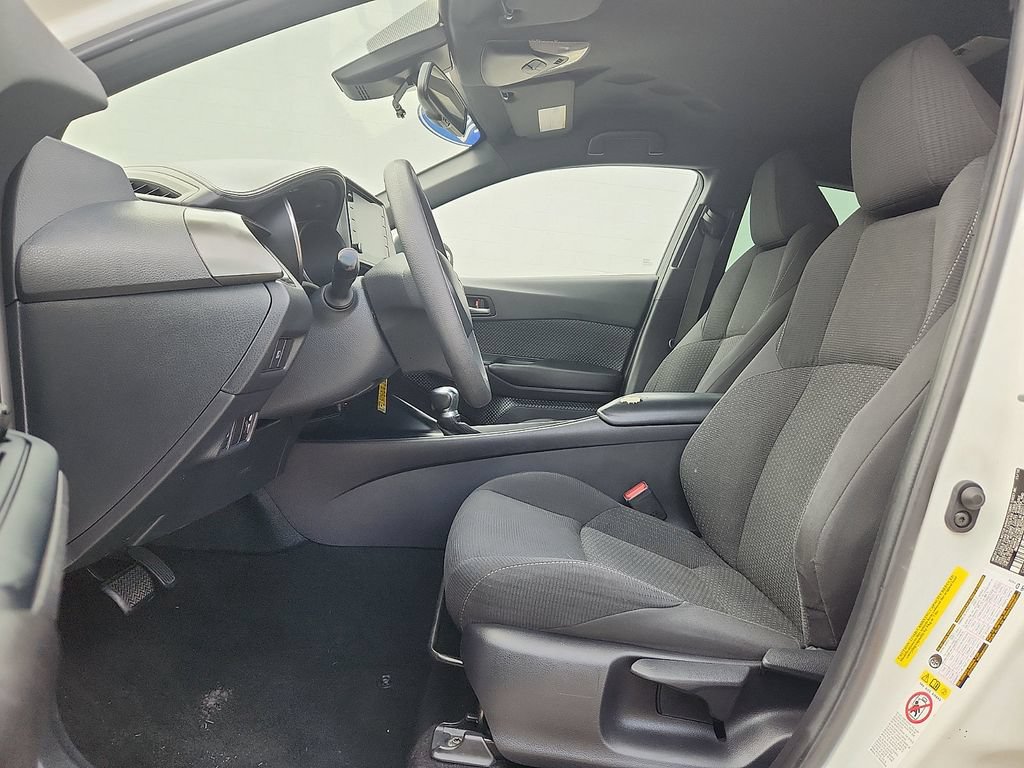 Used 2019 Toyota C-HR LE FWD image 8