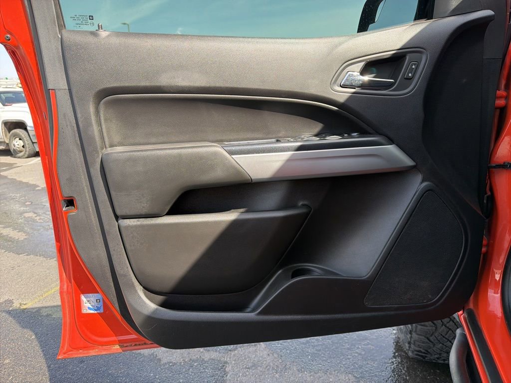 Used 2019 Chevrolet Colorado ZR2 w/ ZR2 Dusk Special Edition image 6