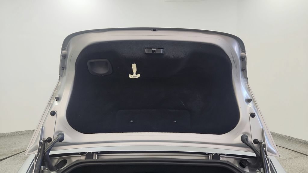 Used 2010 Jaguar XKR R RWD image 34