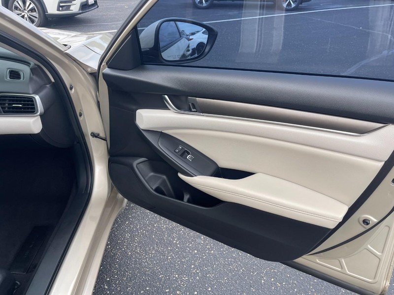 Used 2019 Honda Accord LX image 7