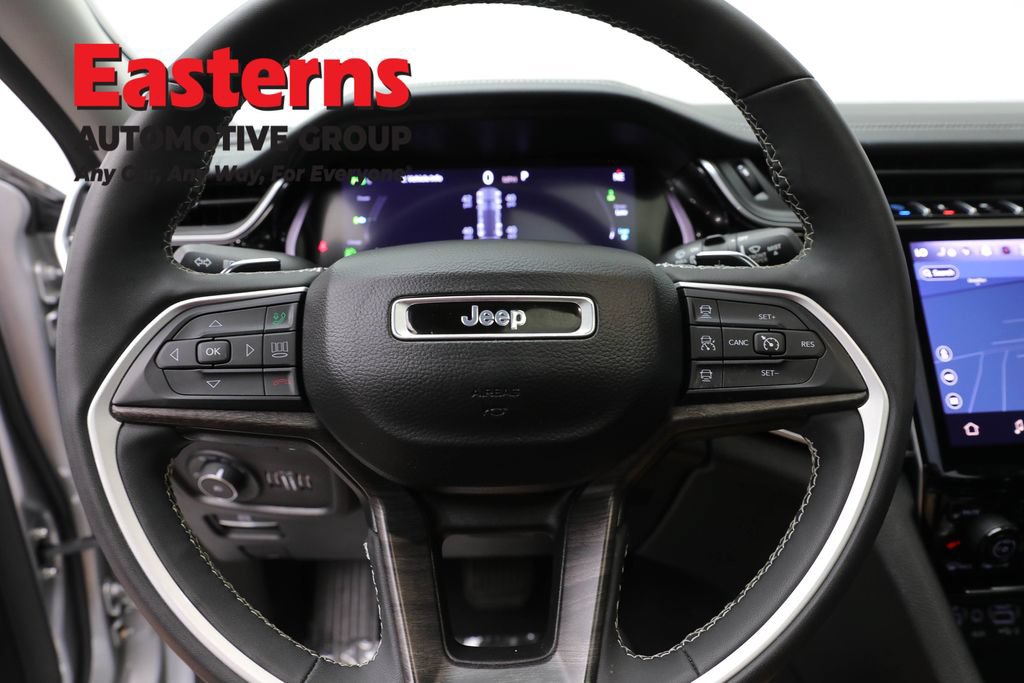 Used 2022 Jeep Grand Cherokee Limited 4xe AWD/4WD image 10
