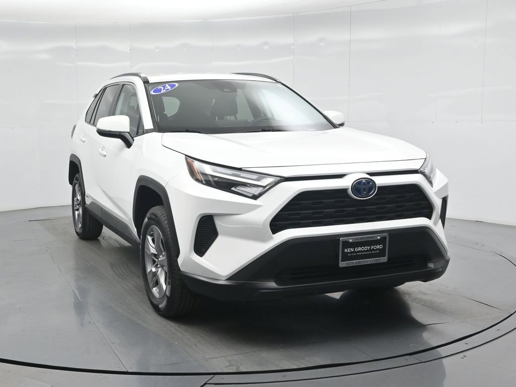 Used 2024 Toyota RAV4 LE image 23