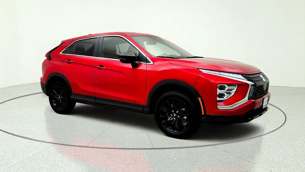 Used 2026 Mitsubishi Eclipse Cross LE AWD/4WD image 3