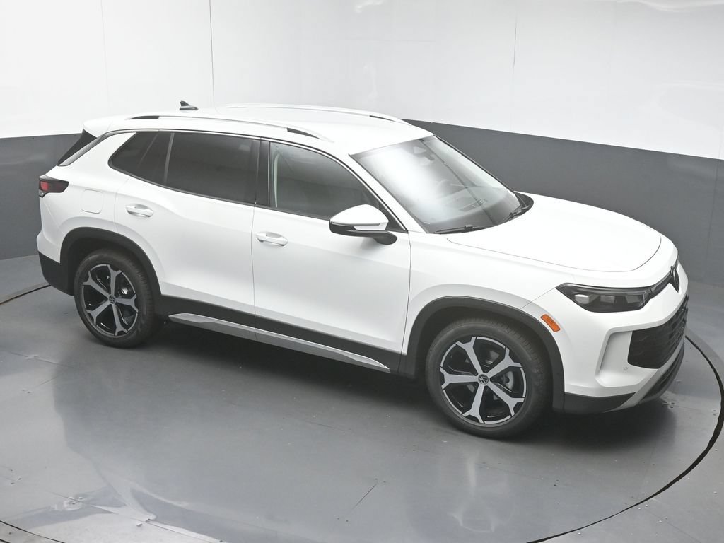 New 2026 Volkswagen Tiguan SE FWD image 39