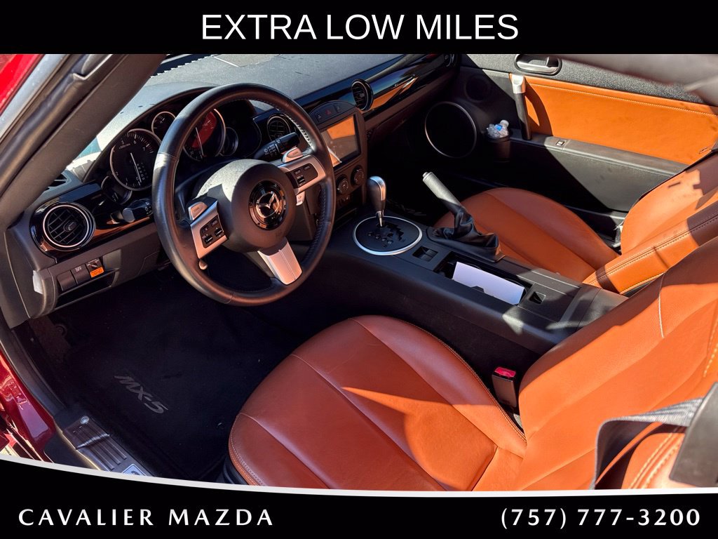 Used 2008 MAZDA MX-5 Miata Grand Touring w/ Premium Pkg RWD image 10