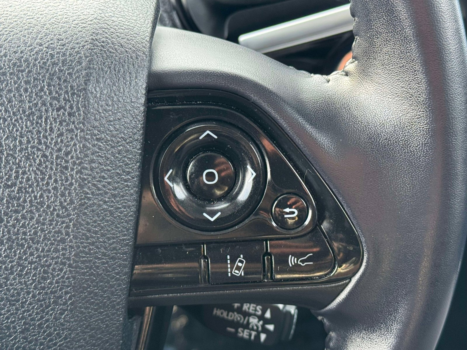 Used 2020 Toyota Prius Prime XLE FWD image 19