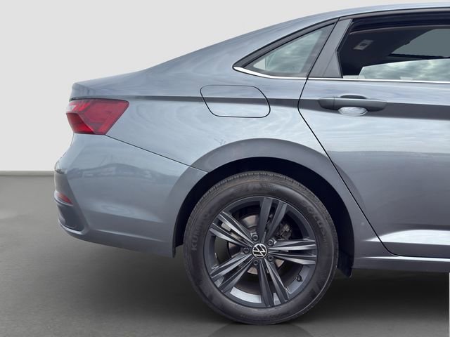 Used 2024 Volkswagen Jetta SE w/ Panoramic Sunroof Package image 27