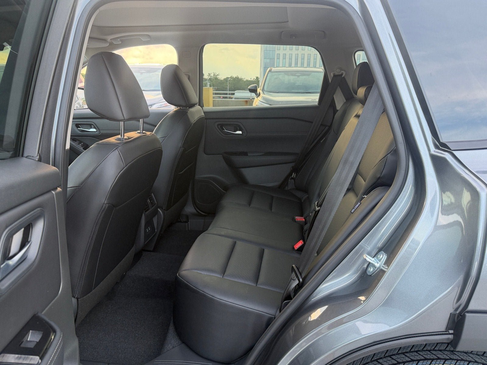 New 2027 Nissan Rogue SV FWD image 10