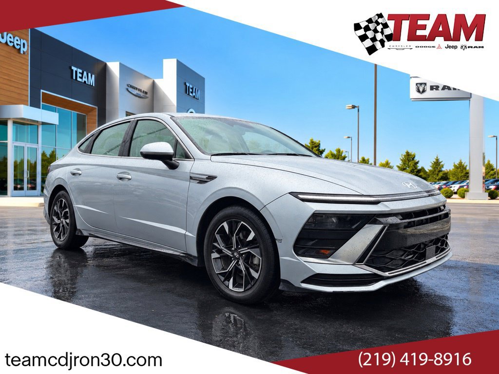 Used 2025 Hyundai Sonata SEL FWD image 1
