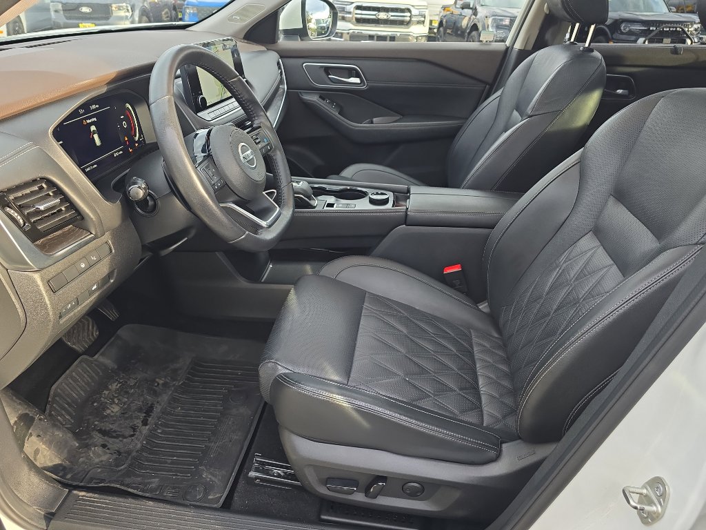 Used 2021 Nissan Rogue Platinum image 17