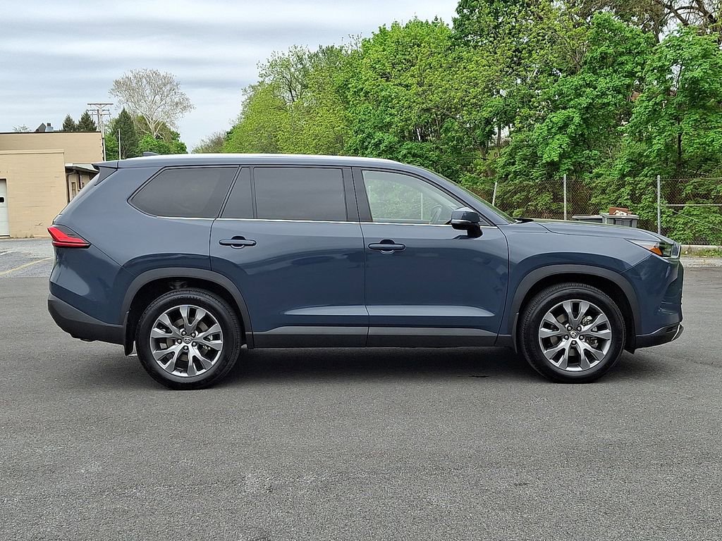 Used 2024 Toyota Grand Highlander AWD image 7