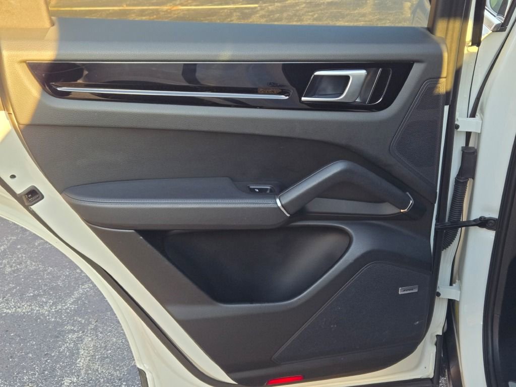 Certified 2020 Porsche Cayenne image 32