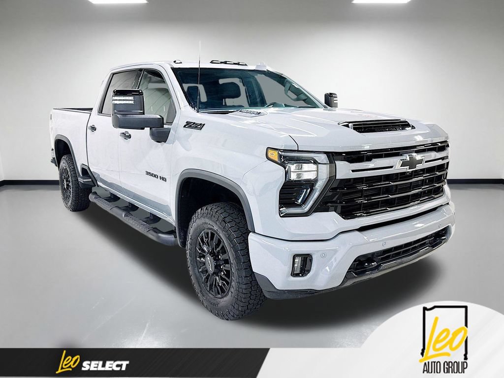 Used 2024 Chevrolet Silverado 3500 LTZ w/ LTZ Plus Package AWD/4WD image 5
